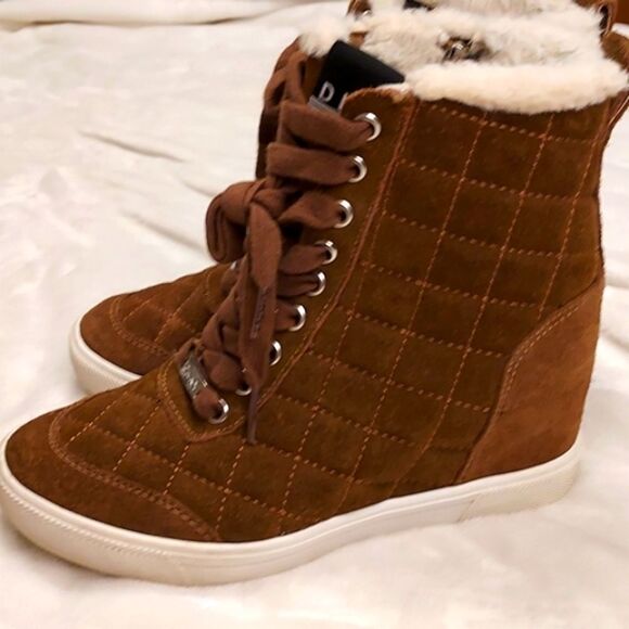 DKNY wedge boots with laces and foux fur - Picture 2 of 8